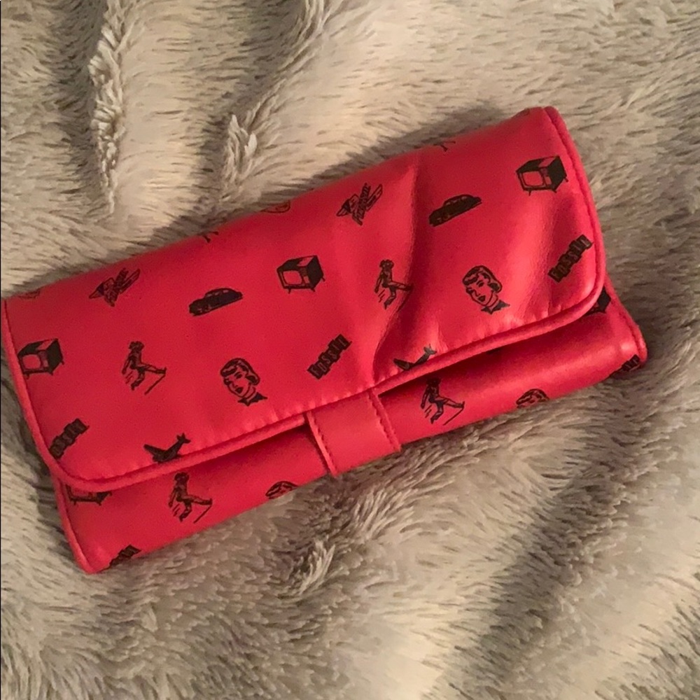 Red Wallet